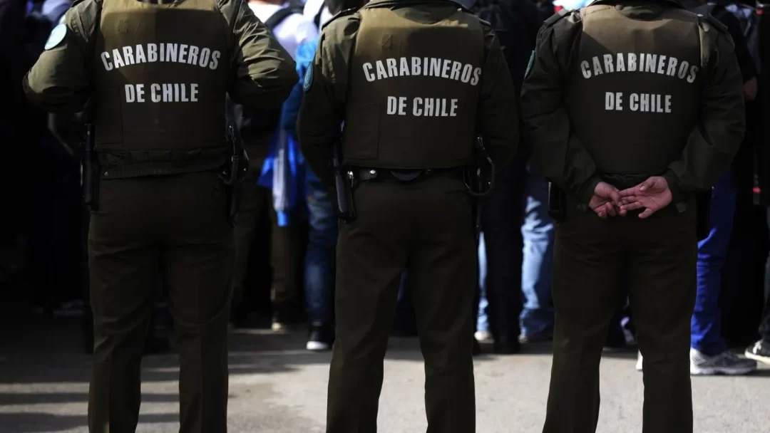 En fiscalización a vehículo: Sujeto quita arma a carabinero y termina fallecido en Salamanca