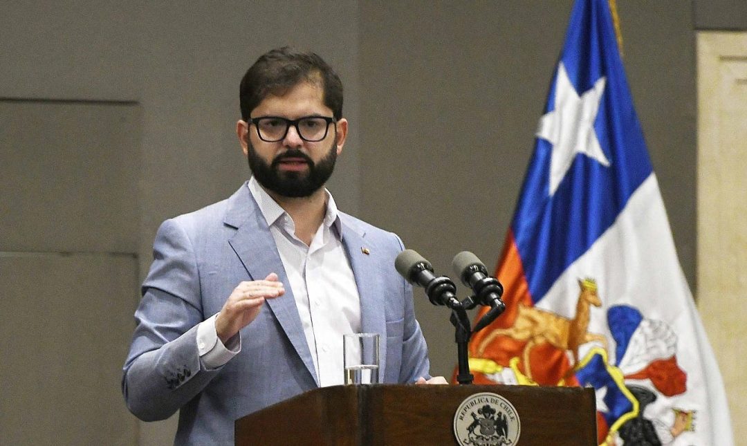 En visita a México: Boric invita a invertir en Chile y pone como ejemplo a Amazon y Google