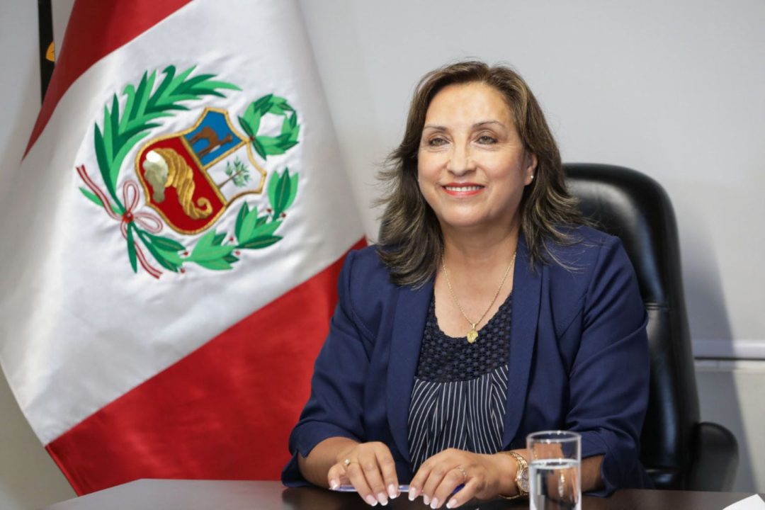 Dina Boluarte asume como presidenta de Perú tras destitución de Pedro Castillo