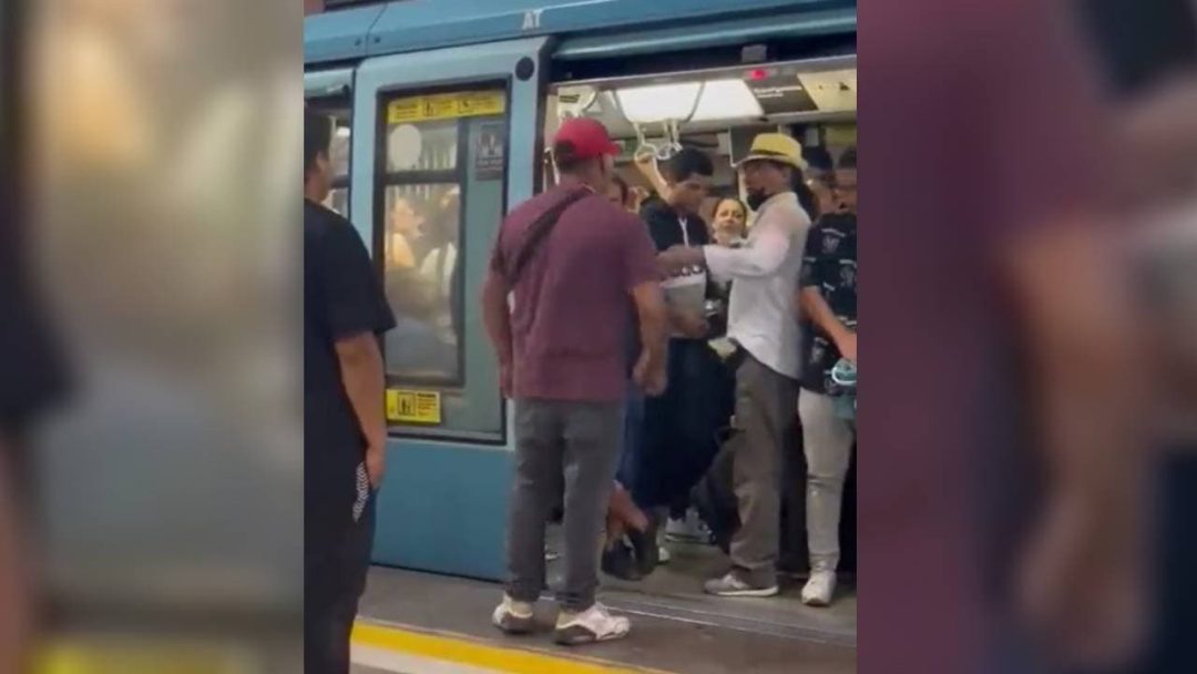 Delincuente amenaza con pistola a pasajeros del Metro: fue detenido más tarde