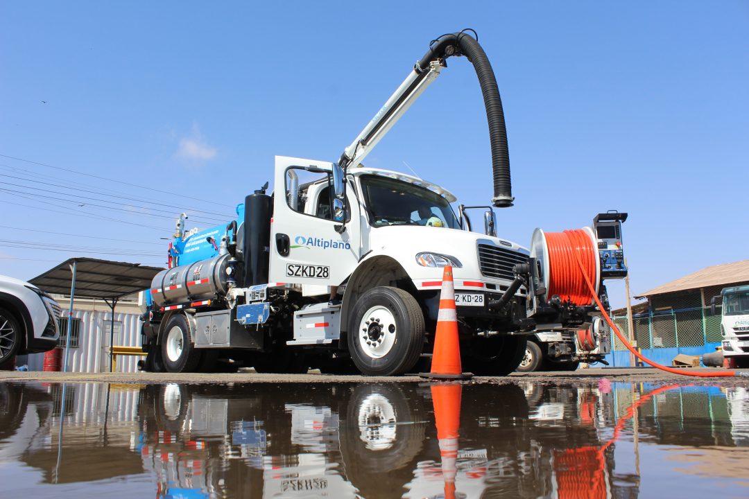 Nuevo camión de Aguas del Altiplano ahora hará «El trabajo Sucio»