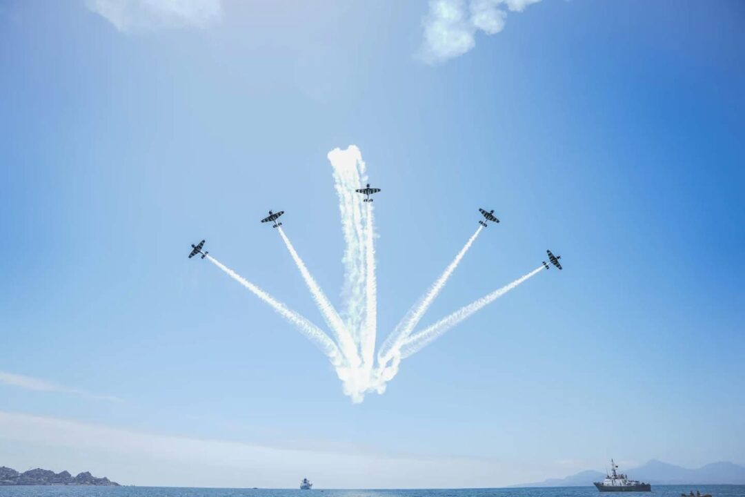 ARICA MIRARÁ AL CIELO: LOS HALCONES DE LA FACH REGRESAN CON ESPECTACULAR SHOW AÉREO EN EL ANIVERSARIO DEL MORRO